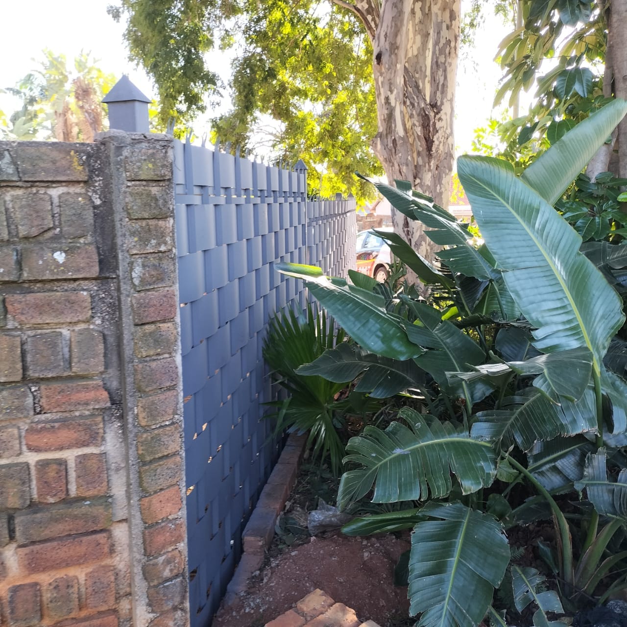 Palisade Weaving Coastal Boundry Wall Black Side
